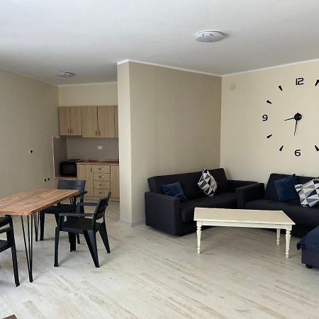 Apartment In Qerret Golem  Exterior foto